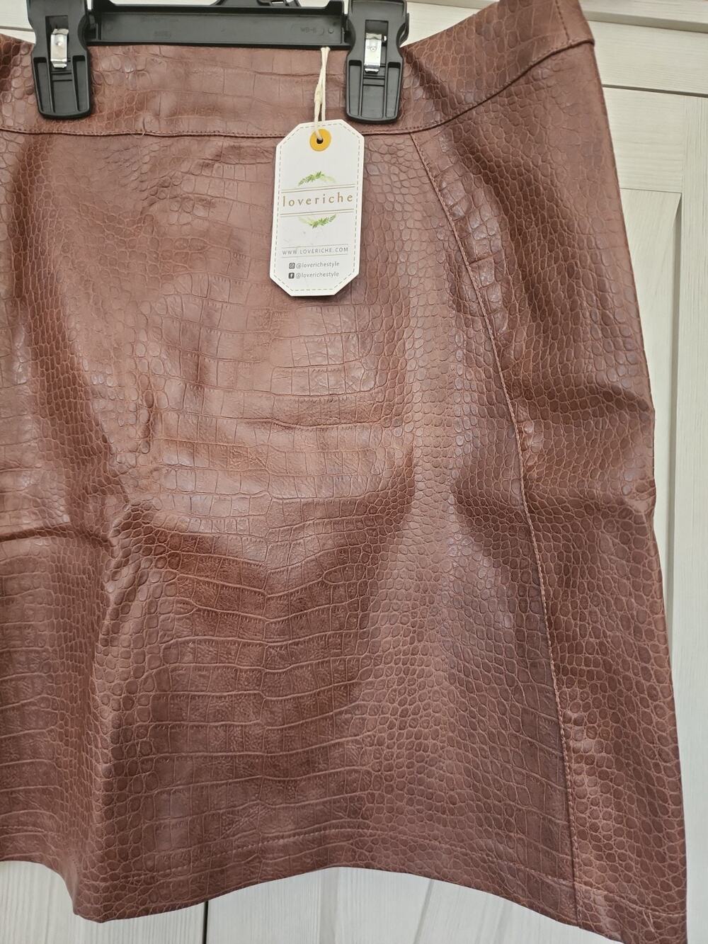 Loveriche Size Large Brown Faux Leather Reptile Print Mini Skirt NWT